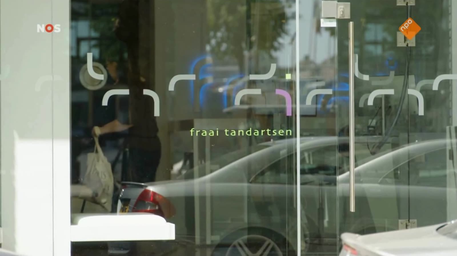 De praktijk van Fraai Tandartsen in Rotterdam tijdens de opnames van het NOS Journaal